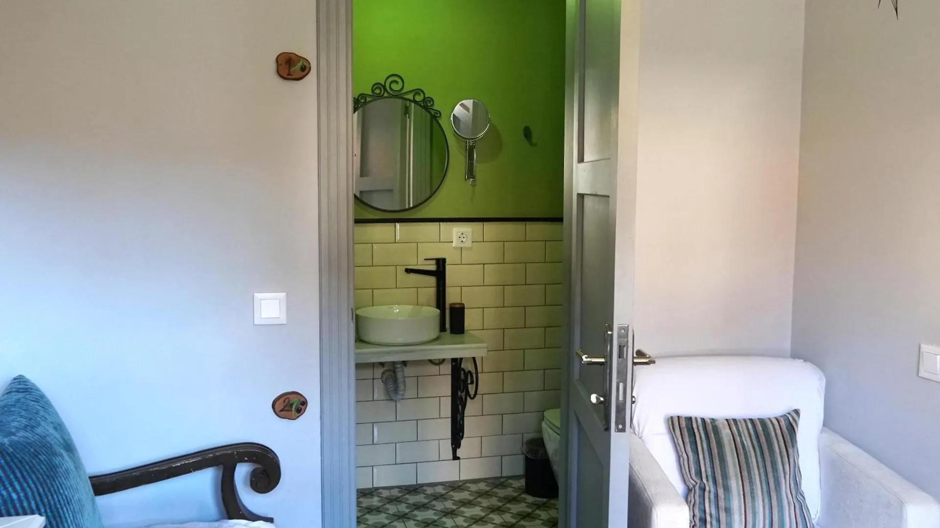 Tilas - Rooms In 19Th Century Wooden Townhouse,Kadikoy اسطنبول 0*,  تركيا