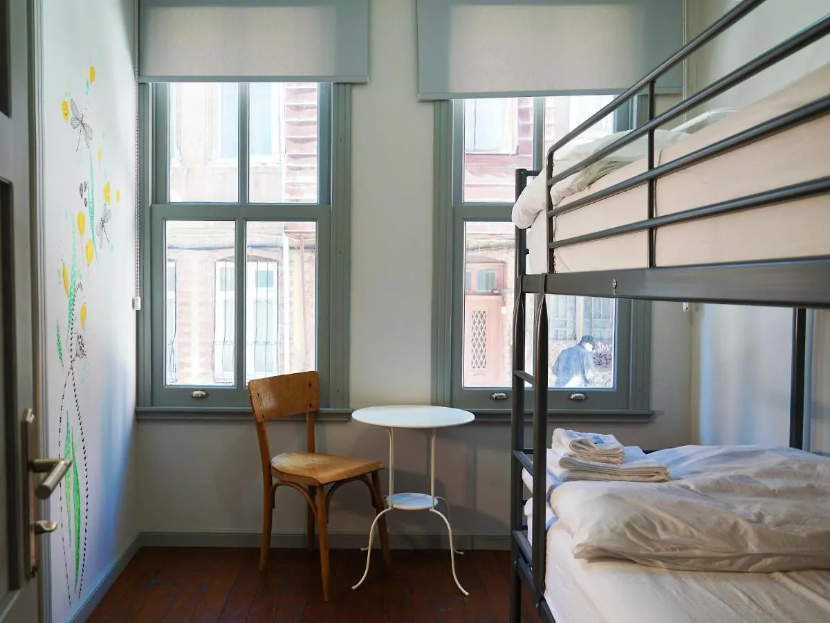 Hotel Tilas - Rooms In 19Th Century Wooden Townhouse,Kadikoy Istanbul