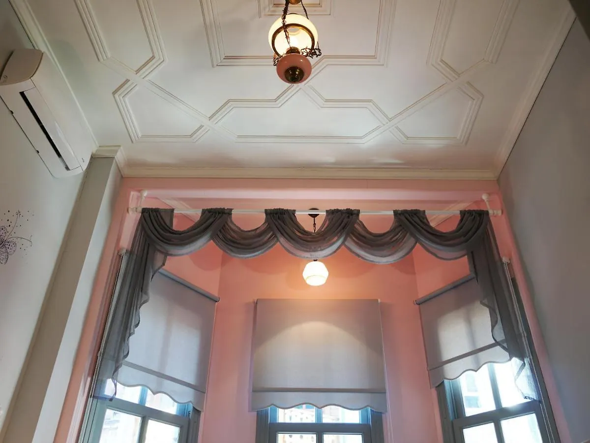 Tilas - Rooms In 19Th Century Wooden Townhouse,Kadikoy Istanbul