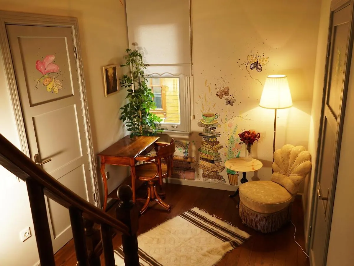 Hotel Tilas - Rooms In 19Th Century Wooden Townhouse,Kadikoy Istanbul Turkey
