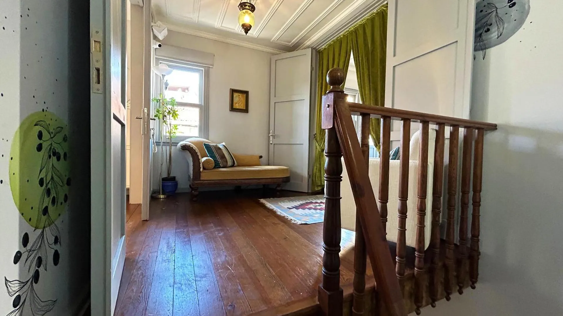 Tilas - Rooms In 19Th Century Wooden Townhouse,Kadikoy Istanbul